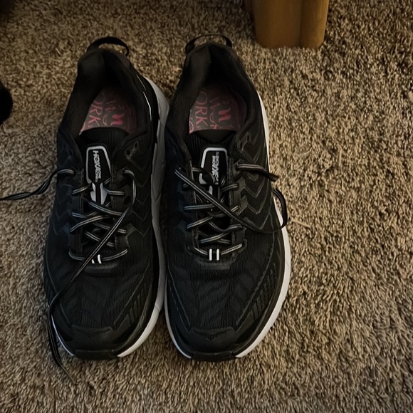 🌸 Hoka One One Womens Clifton 4 Running Shoes Black Low Top Lace Up athletic - Picture 3 of 3